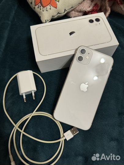 iPhone 11, 64 ГБ