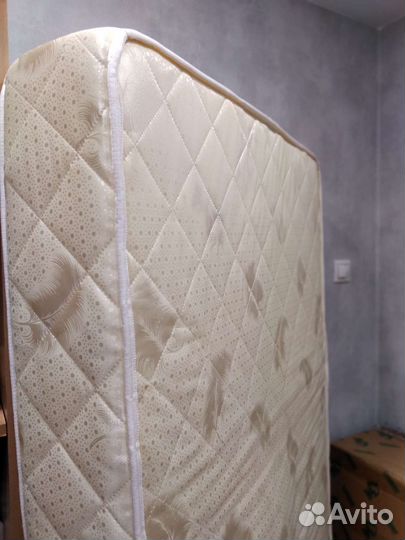 Матрас 140х200 бу