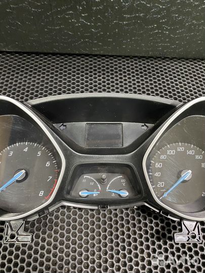 Панель приборов Ford focus 3