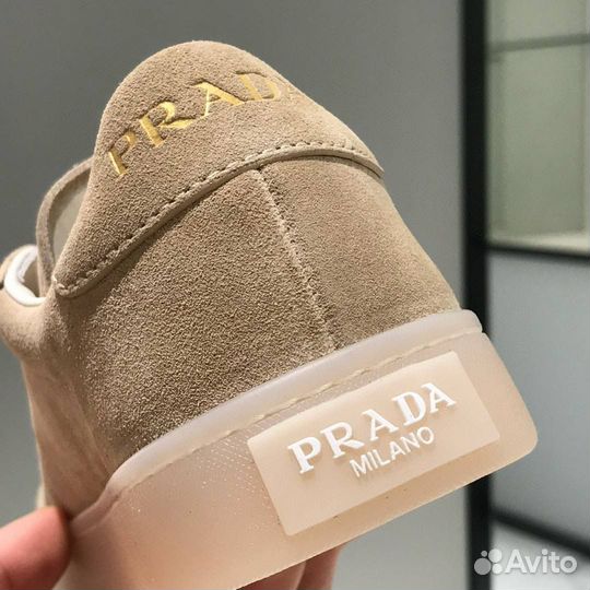 Кроссовки Prada женские