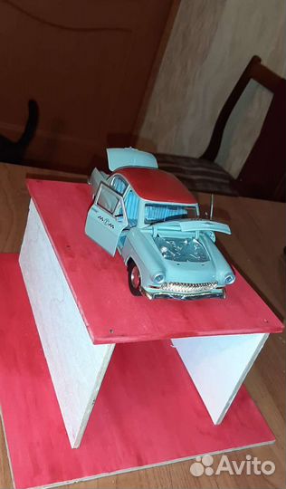 Машина Газ 21 Волга в редком цвете