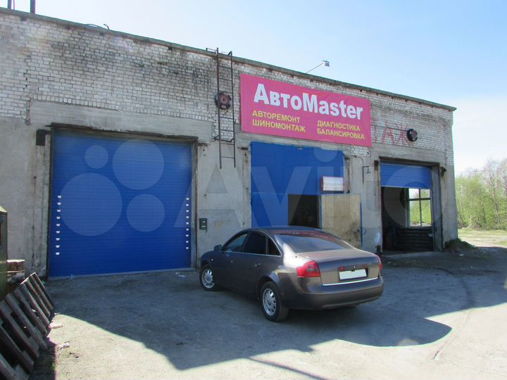 Гараж, > 30 м²