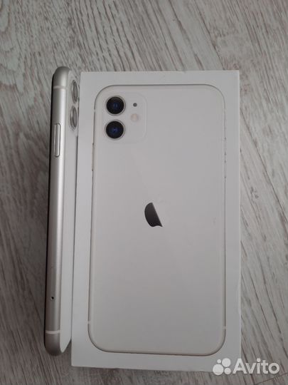 iPhone 11, 64 ГБ