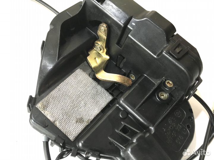 Замок задний левый Mercedes E W211