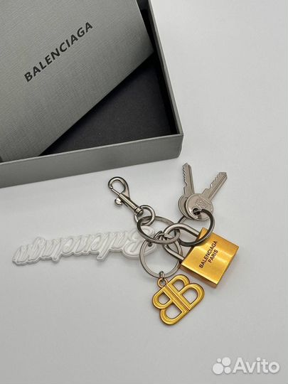 Брелок balenciaga