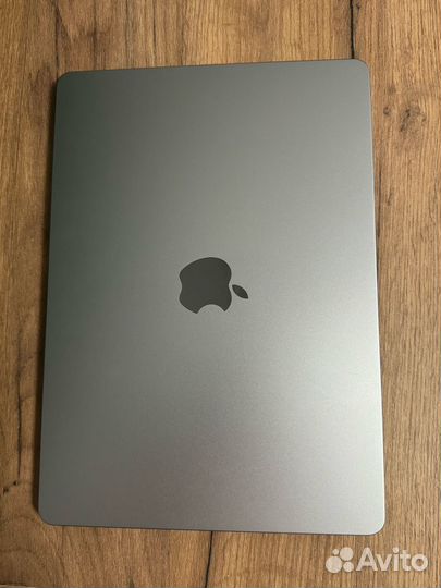 Macbook Air 13 M2 8/512gb