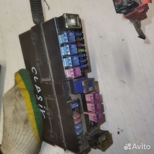 Блок предохранителей Nissan Almera Classic