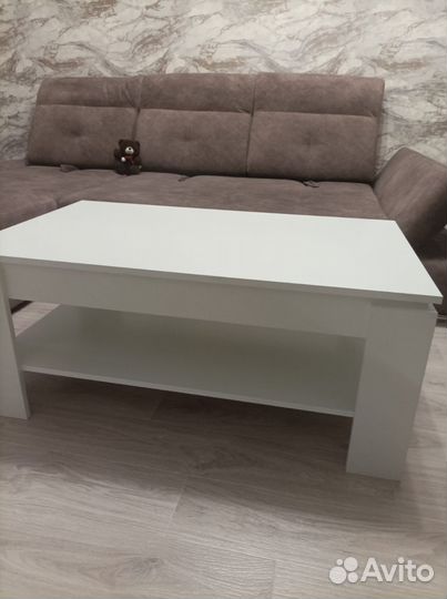 Журнальный столик