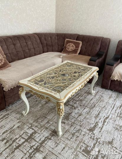 Журнальный стол