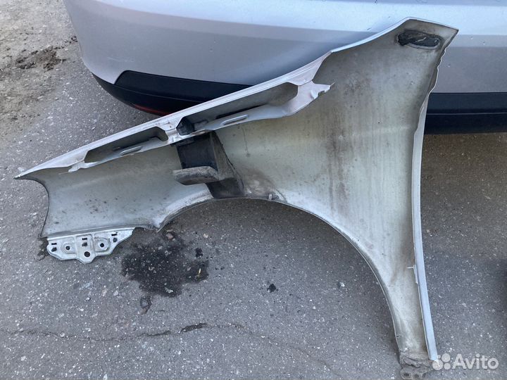 Крыло переднее правое VW Jetta V