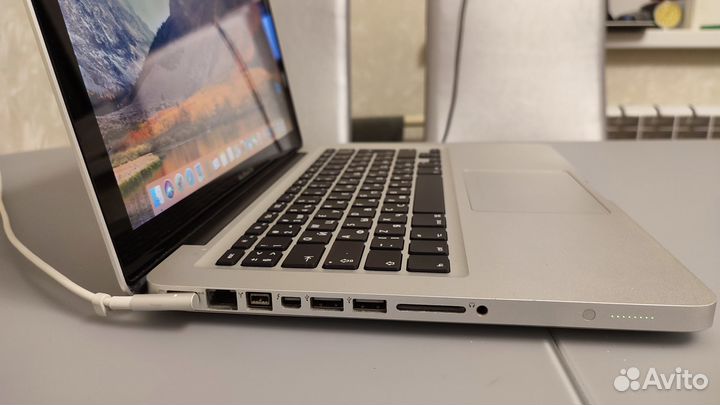 Macbook Pro 13,3
