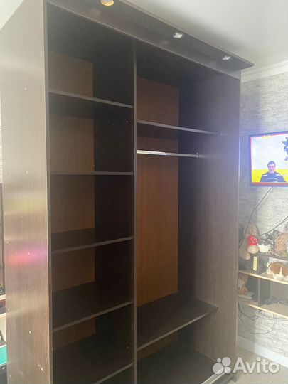 Шкаф купе с зеркалом