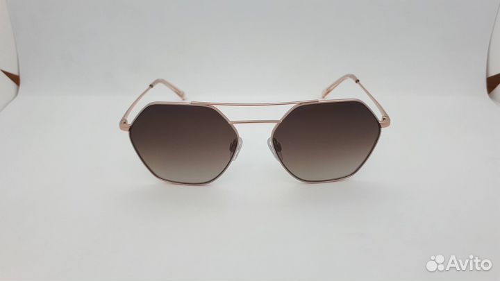 Солнцезащитные очки в ассортименте