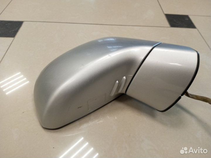 Зеркало заднего вида боковое правое Kia Carens FG