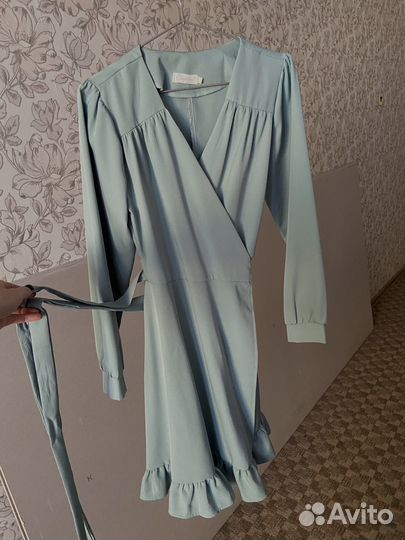 Платье зеленое вечернее 42