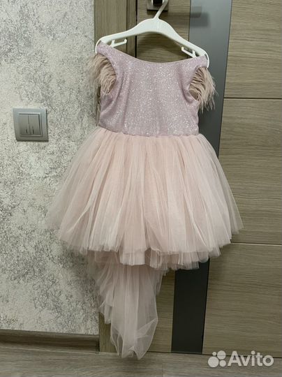 Платье для девочки праздничное