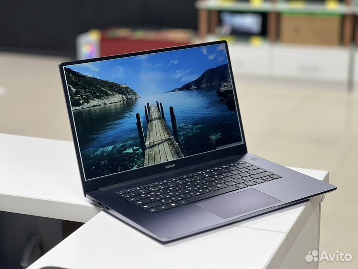 Ноутбук Honor MagicBook 15 / Core i5-10210U / SSD