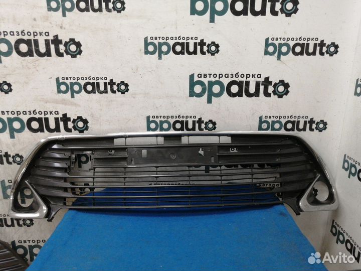 Решетка переднего бампера 53112-33160 Toyota Camry