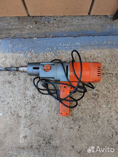 Электроинструмент б/у