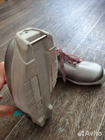 Лыжные ботинки новые