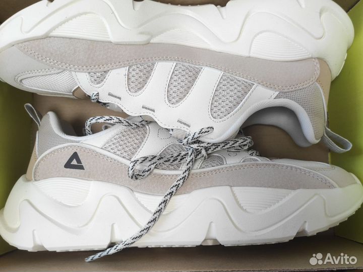 Кроссовки женские peak