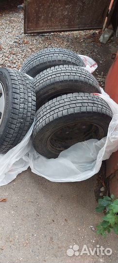 R15 Dunlop Dectes SP001 185/65, PCD 4x114.3 DIA 17