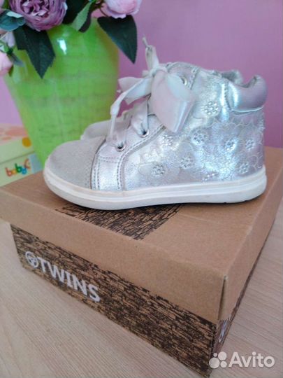 Ботинки для девочки 23