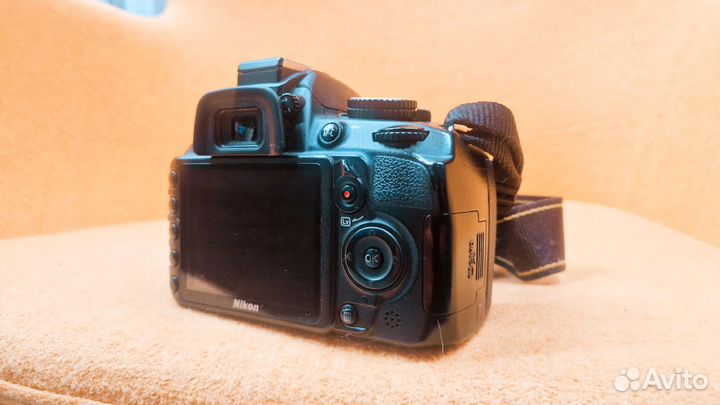 Продам фотоаппарат Nicon D3100 и аксессуары