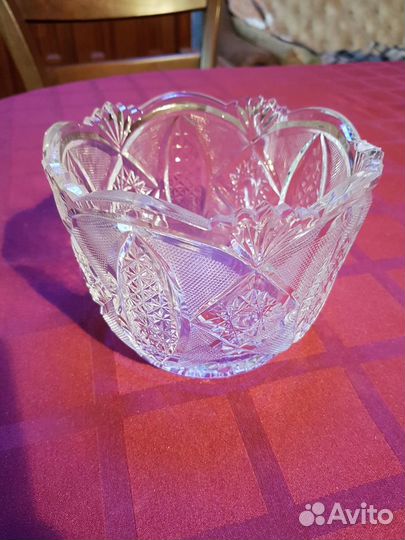Конфетница хрустальная