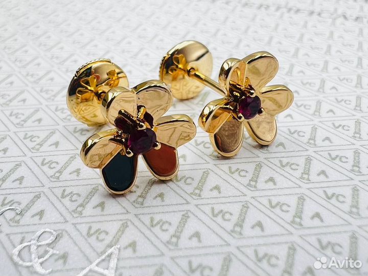 Бижутерич Серьги New Colletions