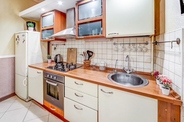 2-к. квартира, 56 м², 4/4 эт.