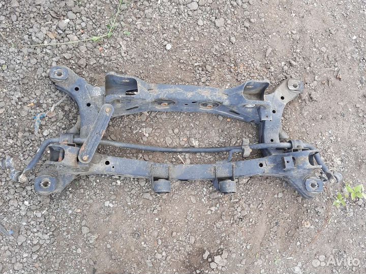 Задний подрамник Kia sorento 1