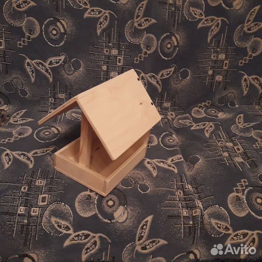 Кормушка для птиц