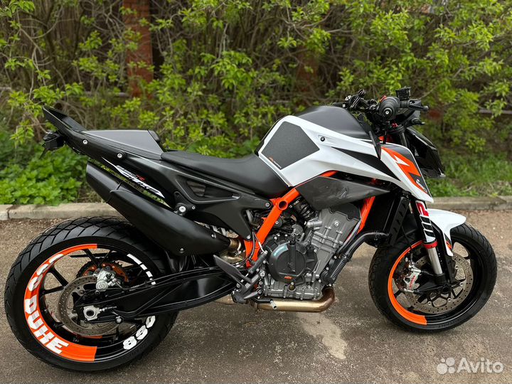 KTM 890 Duke R.22г