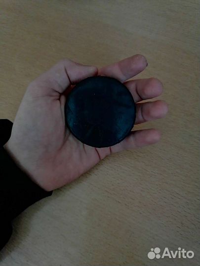Хоккейные шайбы
