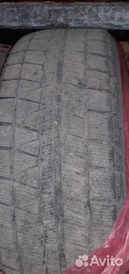 Continental ContiIceContact 4x4 205/70 R16