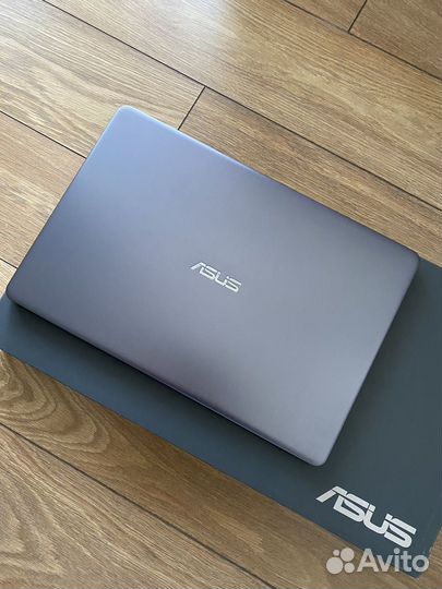 Ноутбук Asus VivoBook S