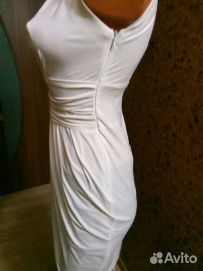 Платье белое