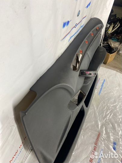 Дверная карта передняя правая Bmw X5 E53 M54B30