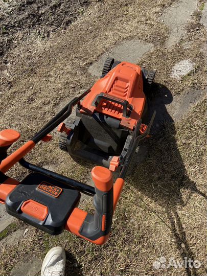 Газонокосилка электрическая black+decker