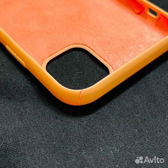 Чехлы на iPhone 12 / 12 Pro