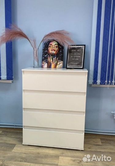 Комод белый