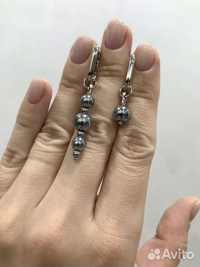 Серьги с подвесками из гематита