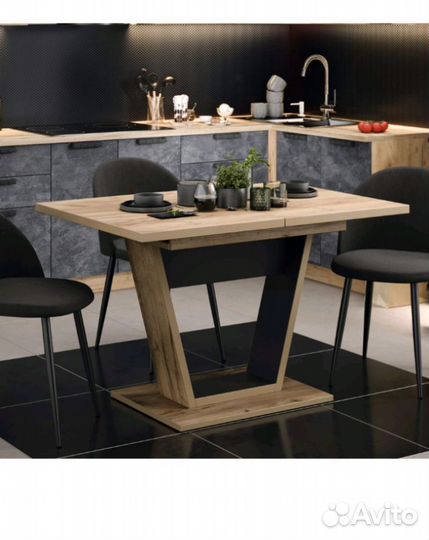 Кухонный стол
