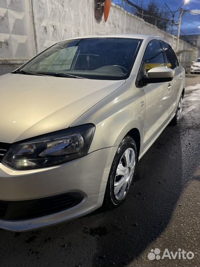 Volkswagen Polo 1.6 AT, 2011, 200 000 км