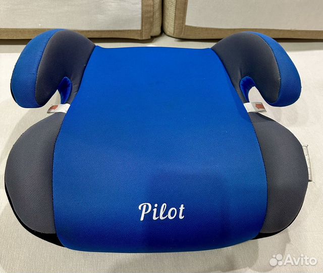 Детский бустер автомобильный