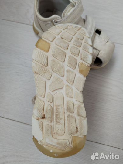 Босоножки для девочки 24 размер
