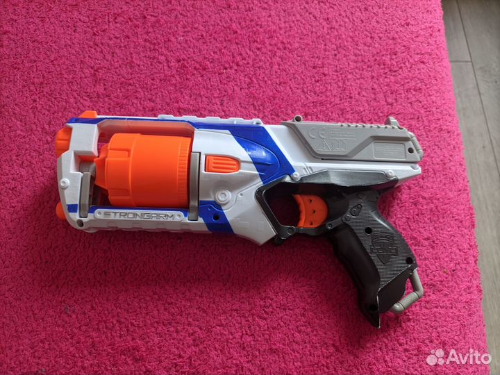 Nerf N-strike elite strongarm