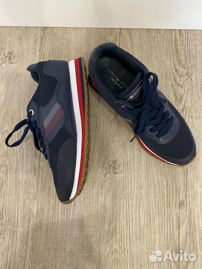 Кроссовки Tommy Hilfiger 37,5