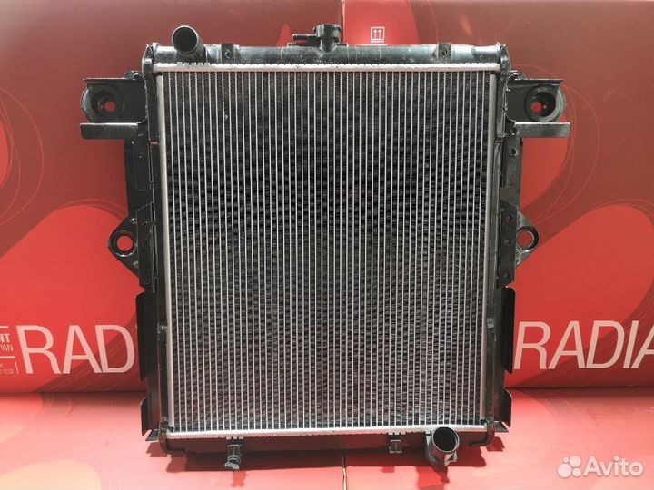 Радиатор двс Toyota Land Cruiser HZJ70 1HZ